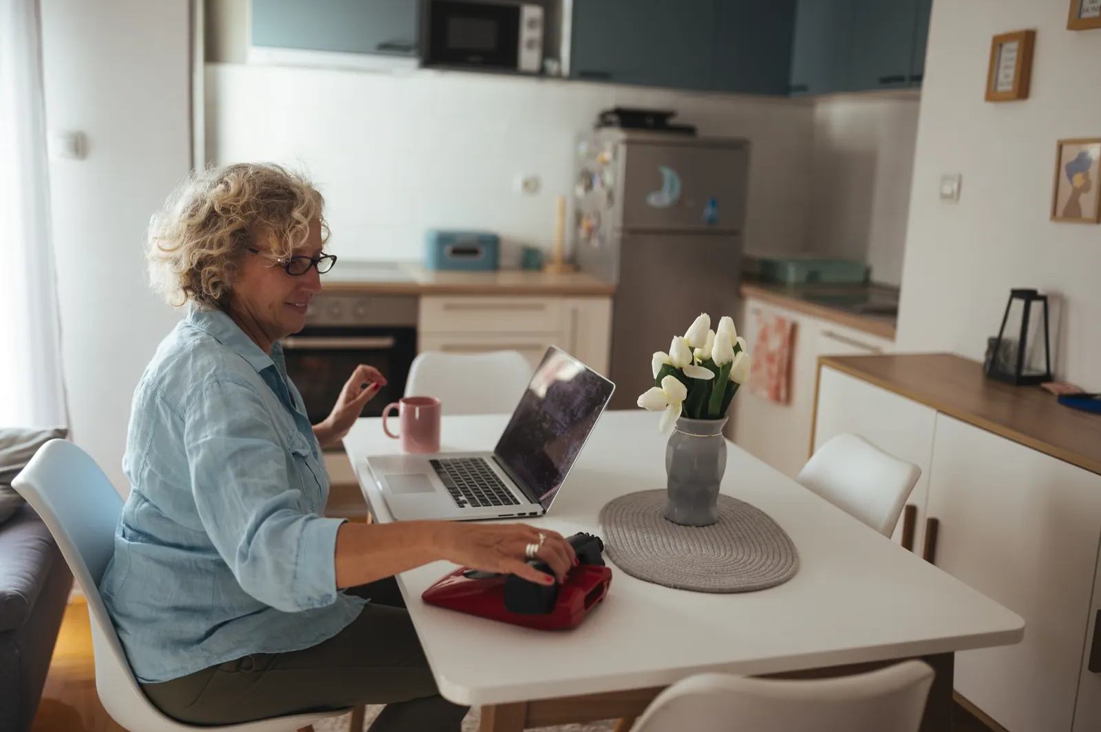 Thuiswerken met laptop en smartphone